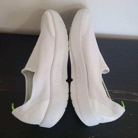 Oofos OOmg eeZee Low Mens Size 9.5 Slip-On Shoes Knit White Recovery Comfort